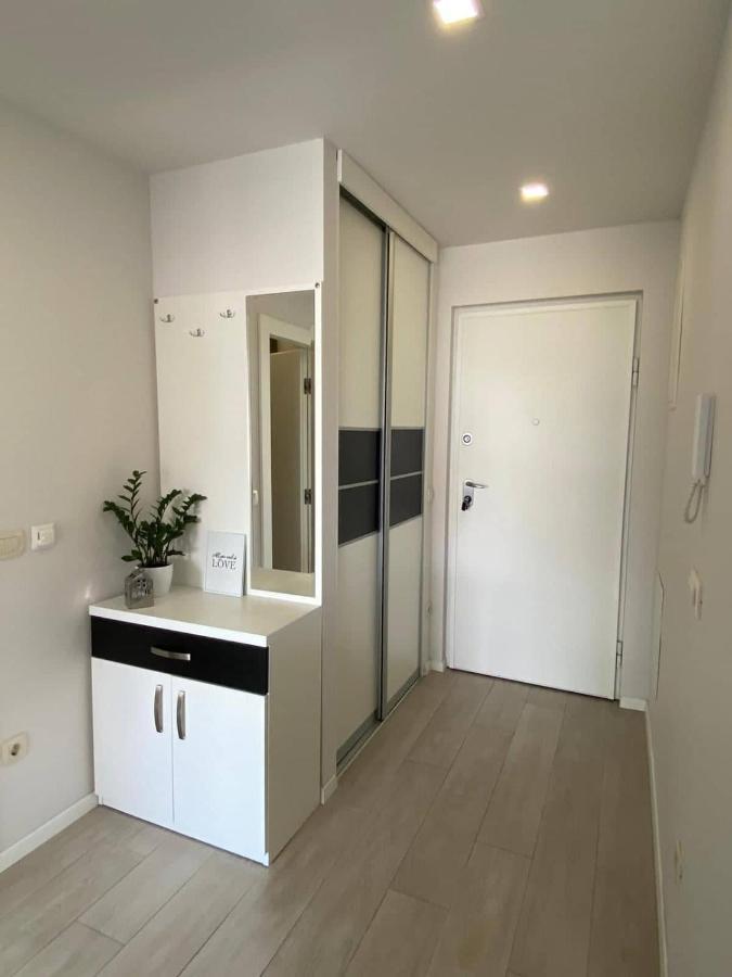 Modern Apartments With Garage Makarska Buitenkant foto