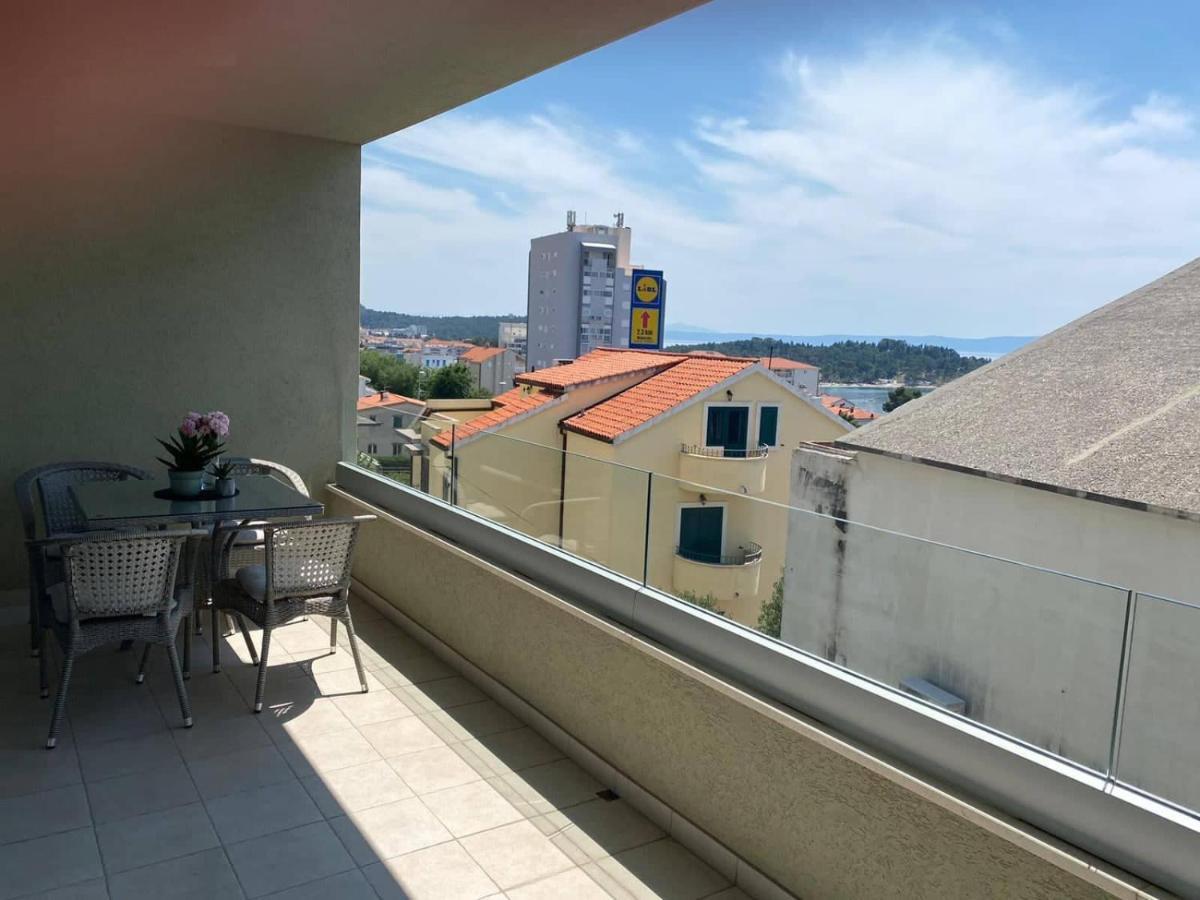 Modern Apartments With Garage Makarska Buitenkant foto